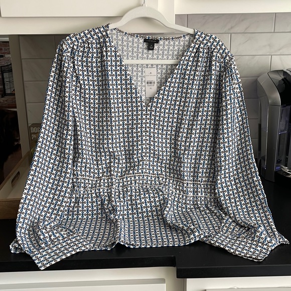 Ann Taylor peplum blouse- chain print taupe and slate blue size xl. - Picture 13 of 13